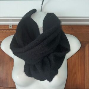 Isaac Mizrahi Black Cashmere Infinity Scarf